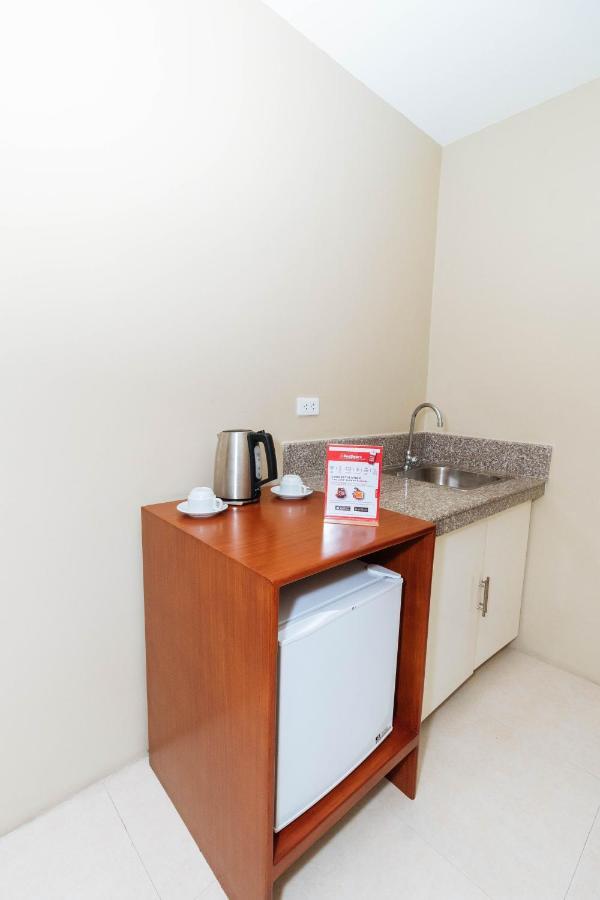 Reddoorz Near Osmena Highway 1 Hotel Makati City Exterior photo